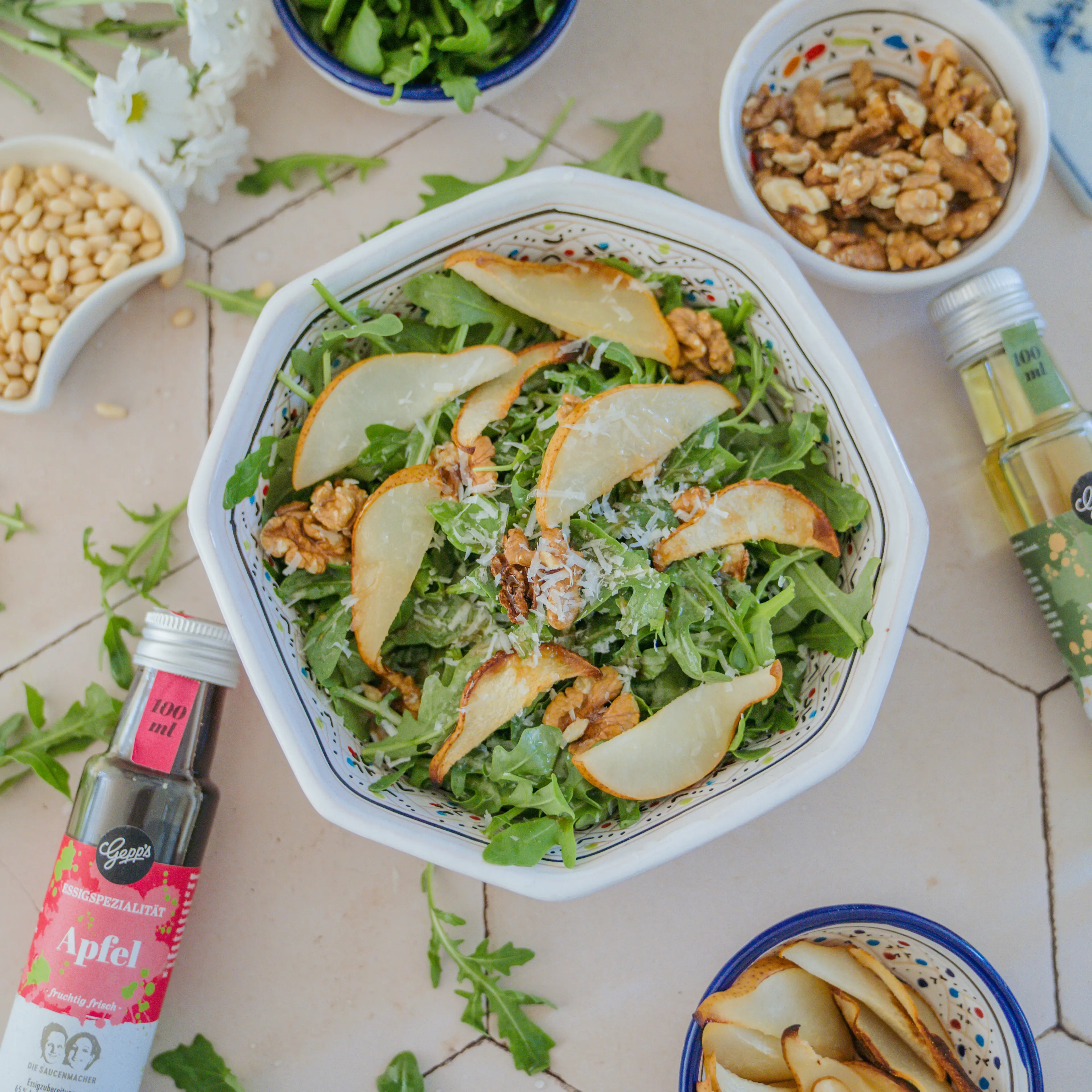 Birnensalat mit Essigspezialitaet Apfel