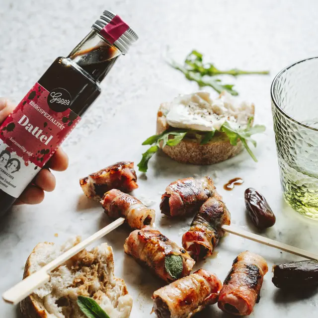 Tapas mit Essigspezialitaet Dattel