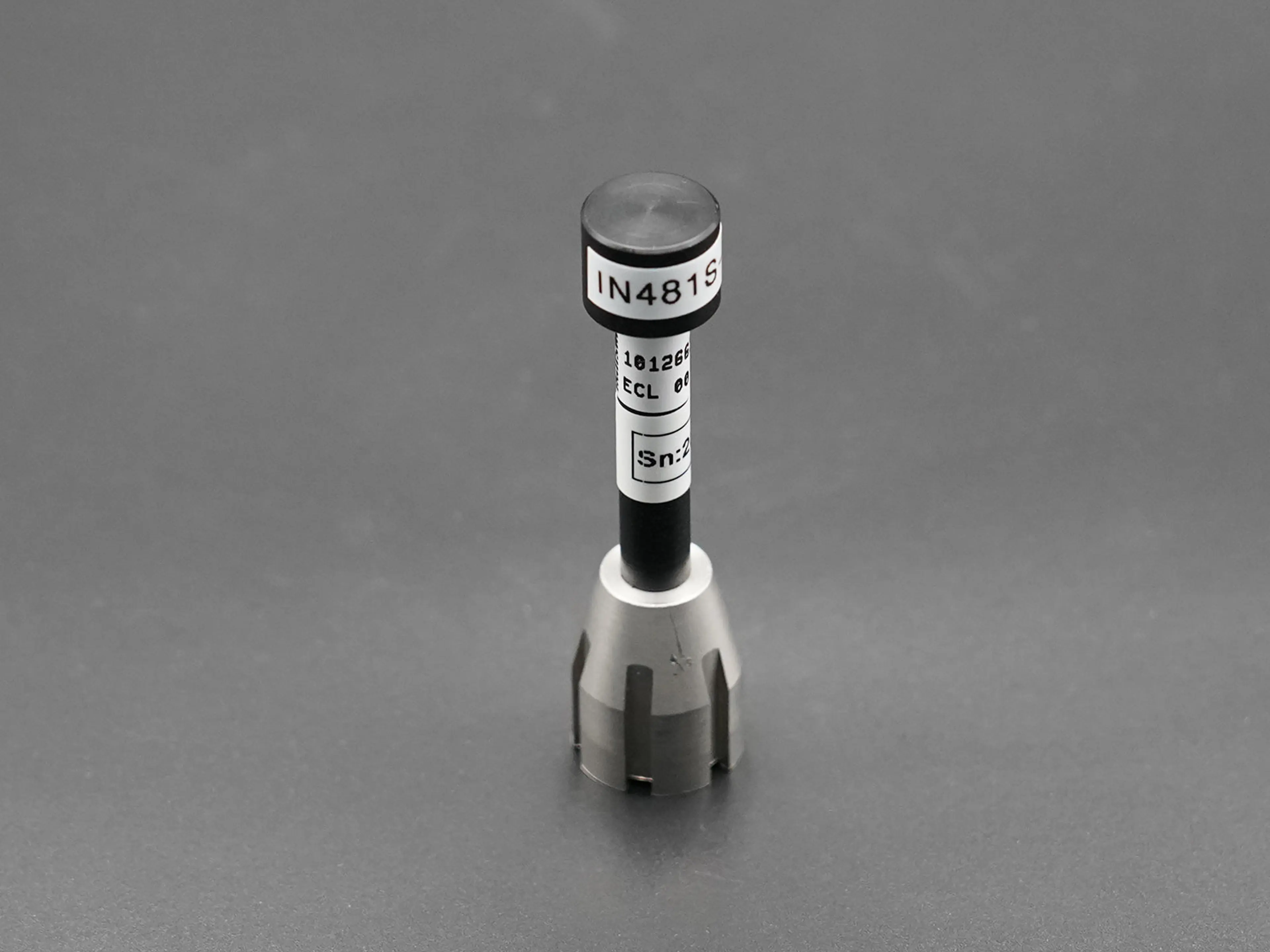 IN481S-5: Stamp for transflection measurements of liquids and semi-solids with the integrating sphere, 1 piece.