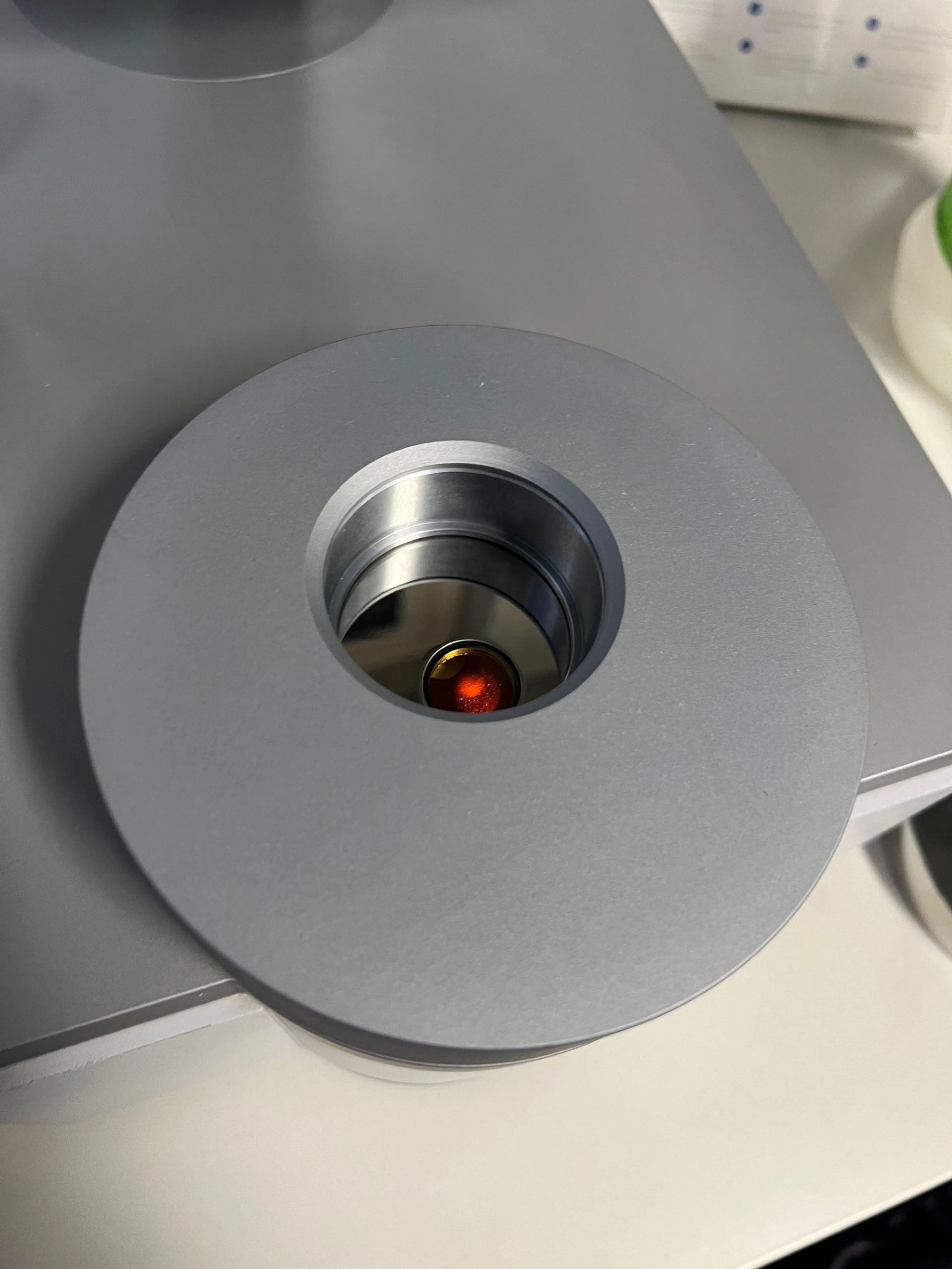 IN311/F: Rotating sample cup holder (51 mm) w/o sample cup for TANGO