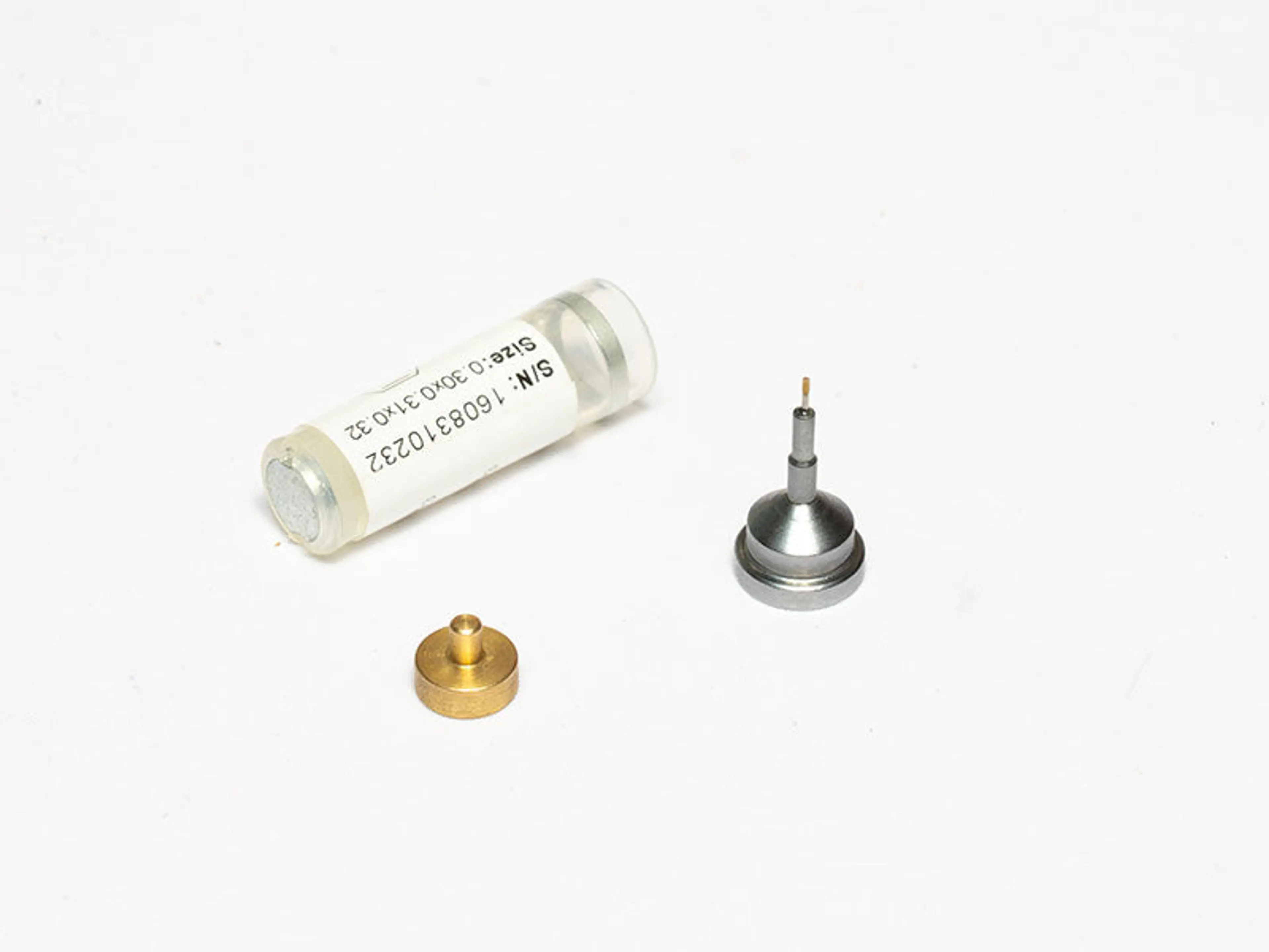 TEST SAMPLE MOUNTED ON PIN