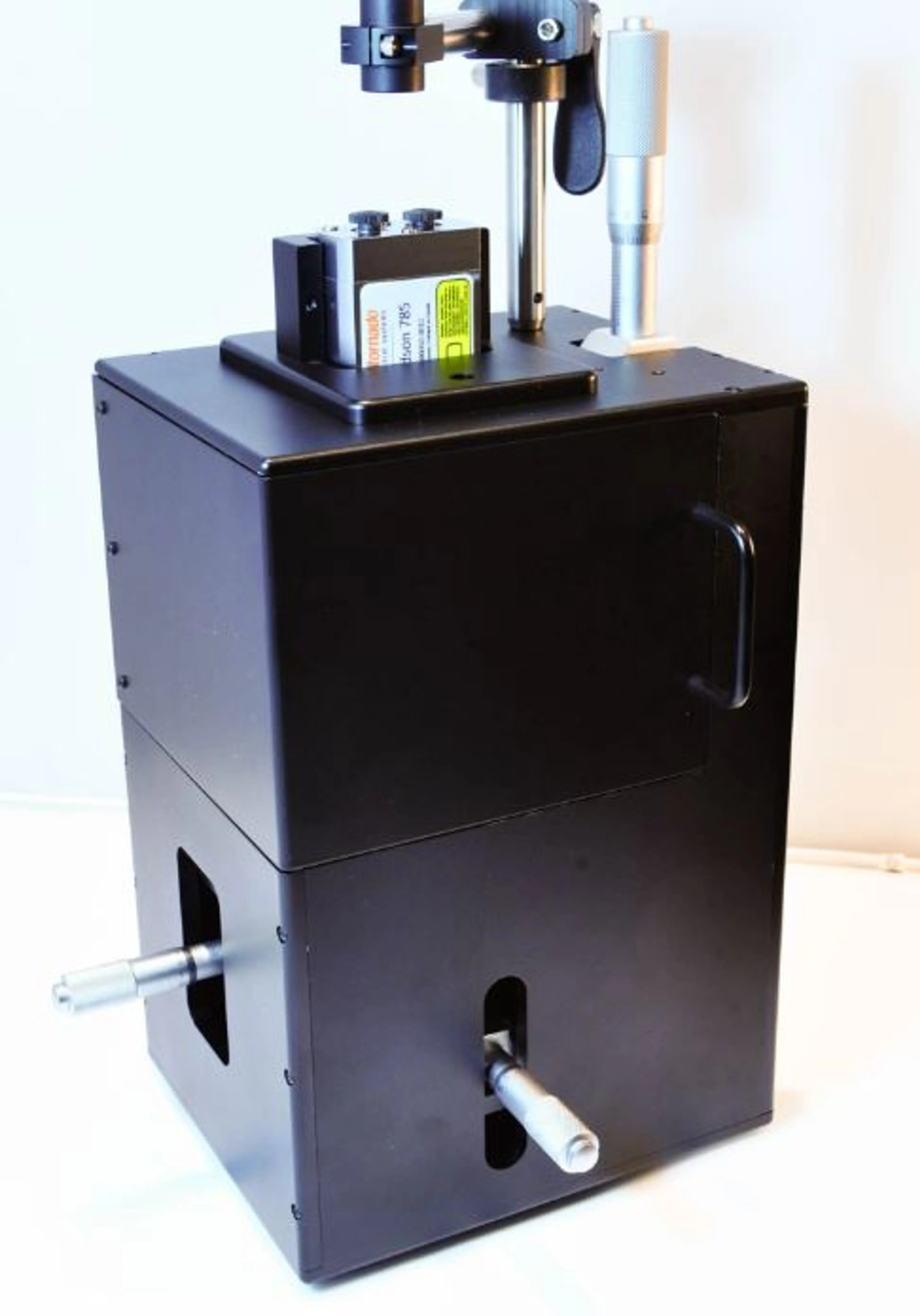 300300: Premium Raman Sample Chamber