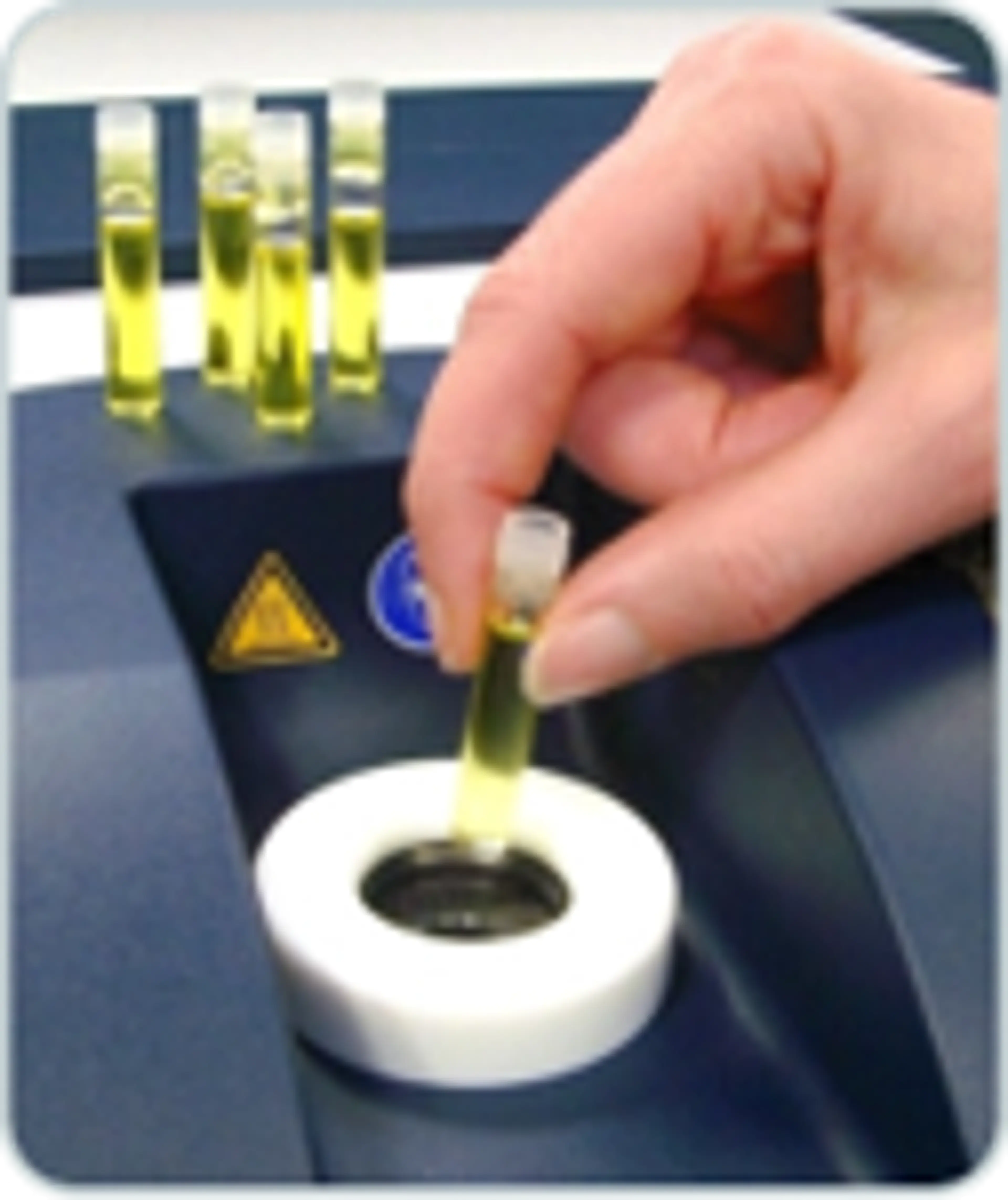 IN430-005: 8mm Vials with stoppers and filling mark, 128 pieces - 5 Pack