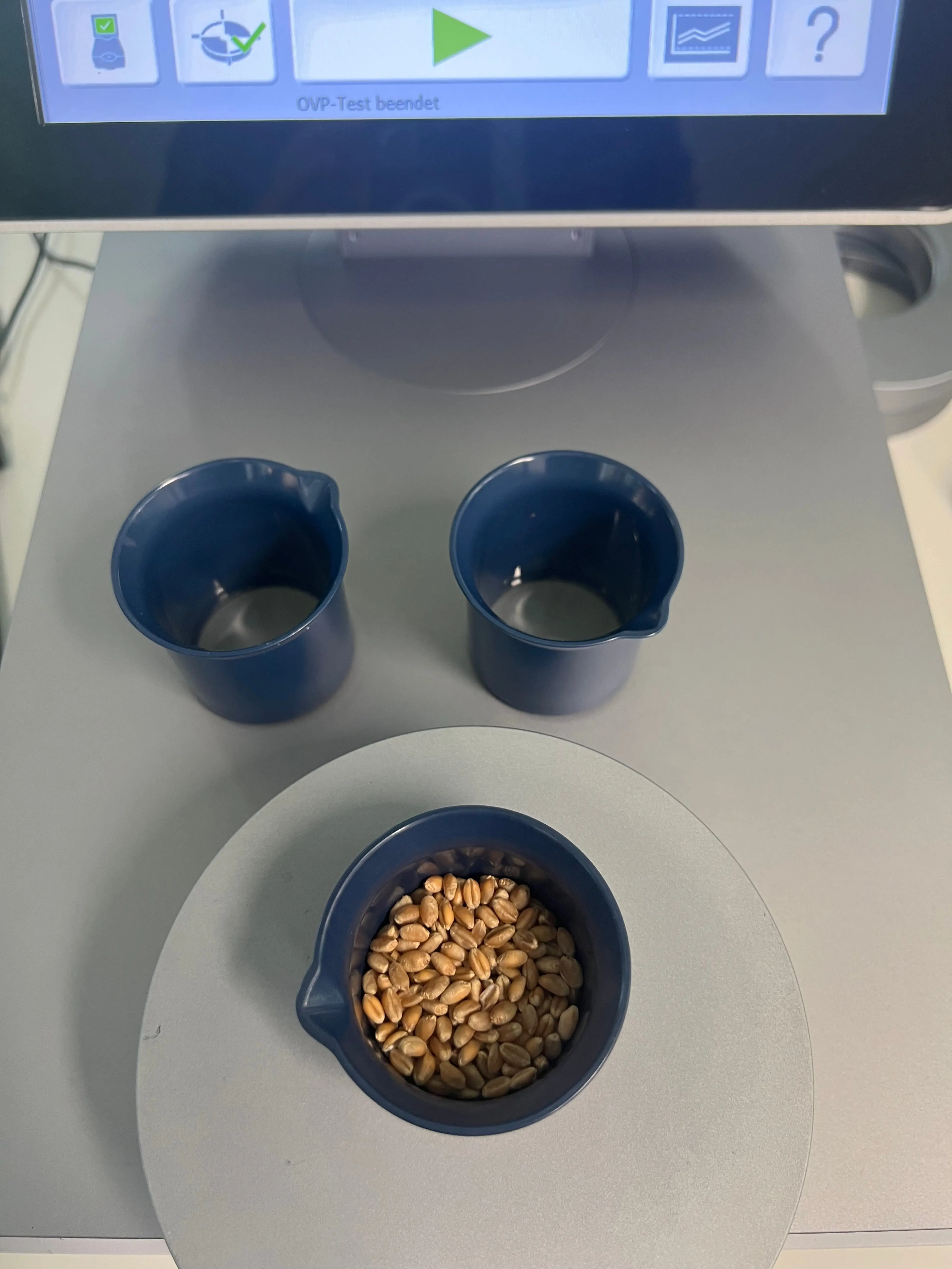IN311-P3: Sample cup (ABS) with Quartz window for IN311, 51 mm diameter, 3 pieces