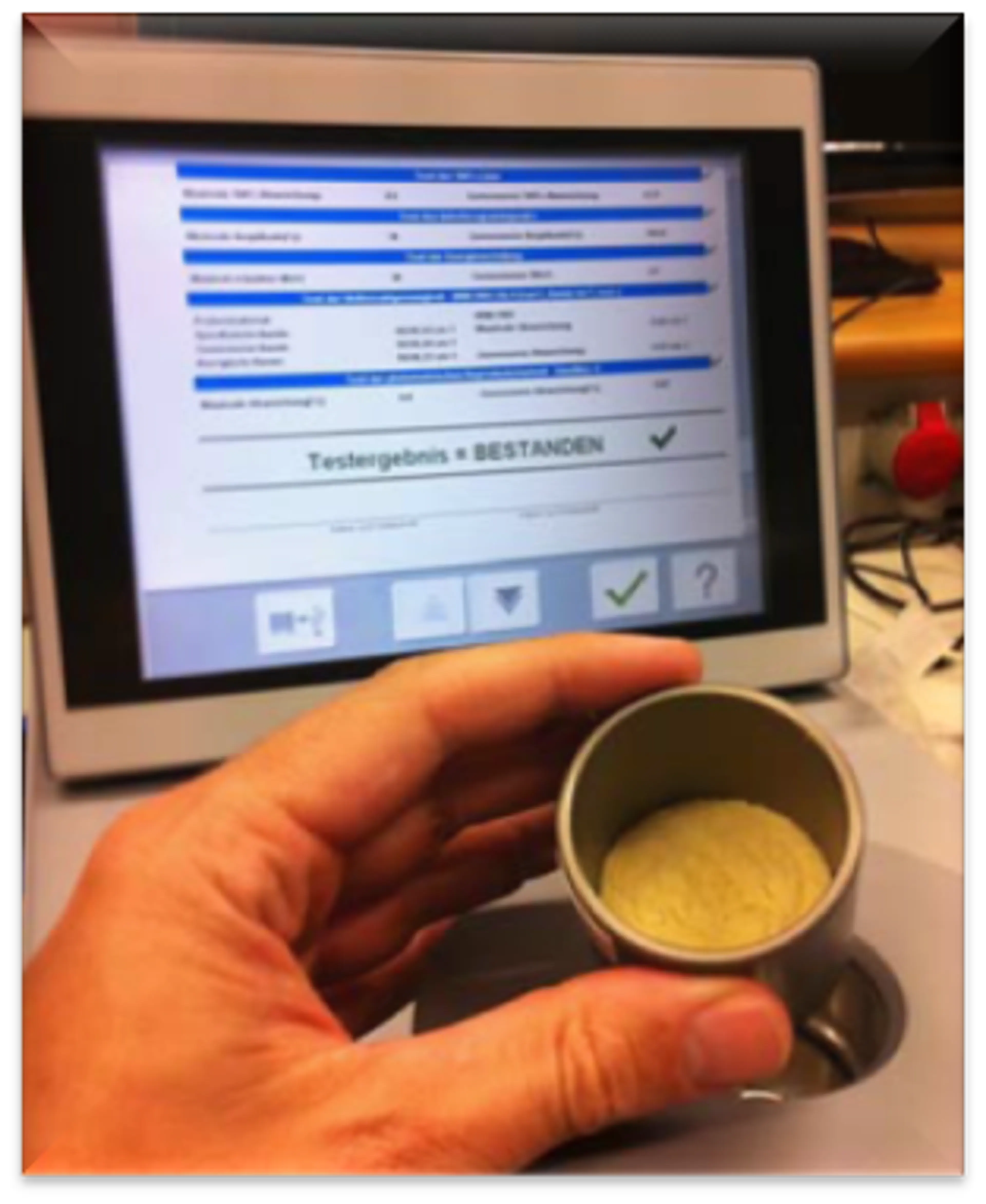 IN311-S: Sample cup, aluminium with quartz window, 51mm diameter