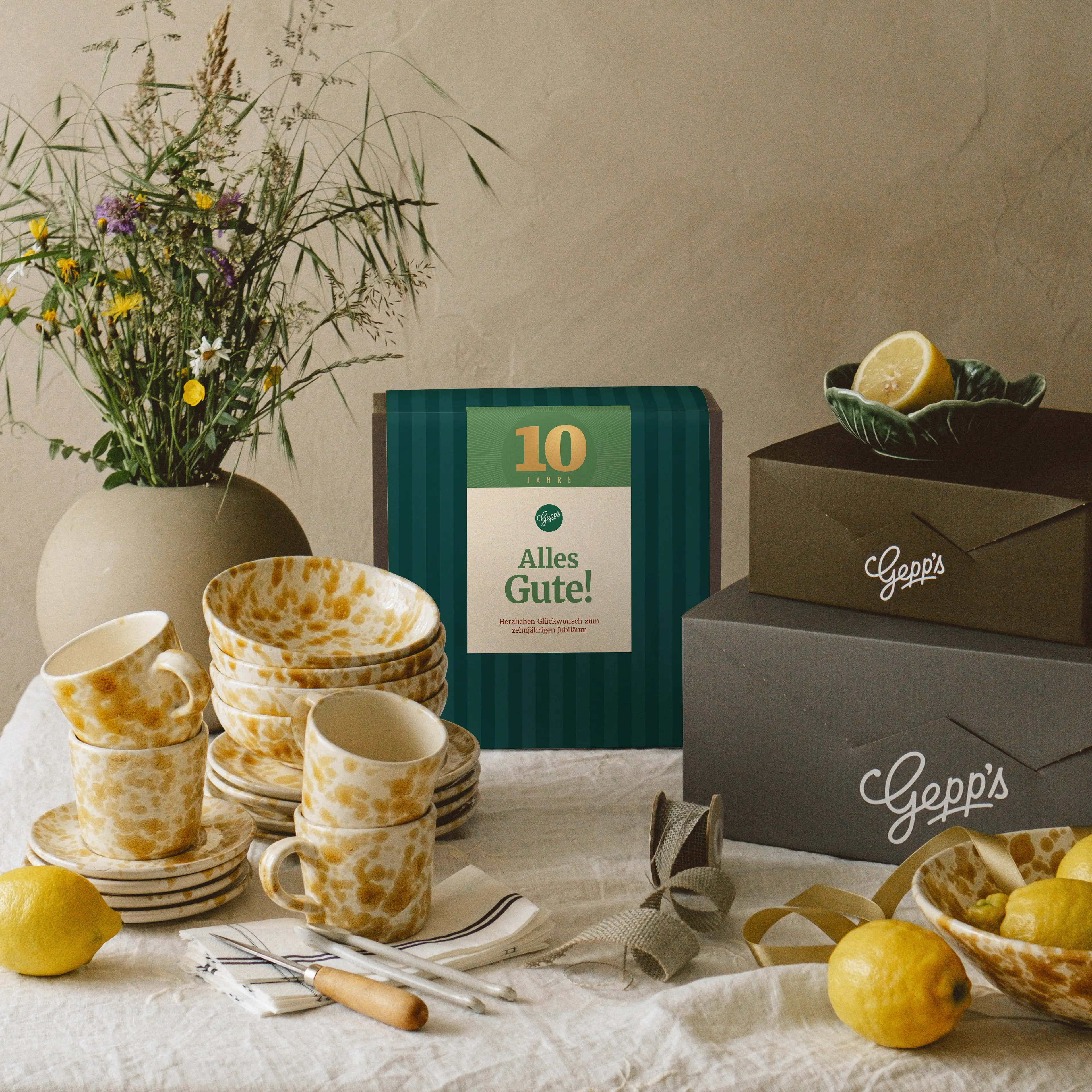 100751-praesentkorb_jubilaeum_10_jahre_2026-05_7_Mitarbeitergeschenk