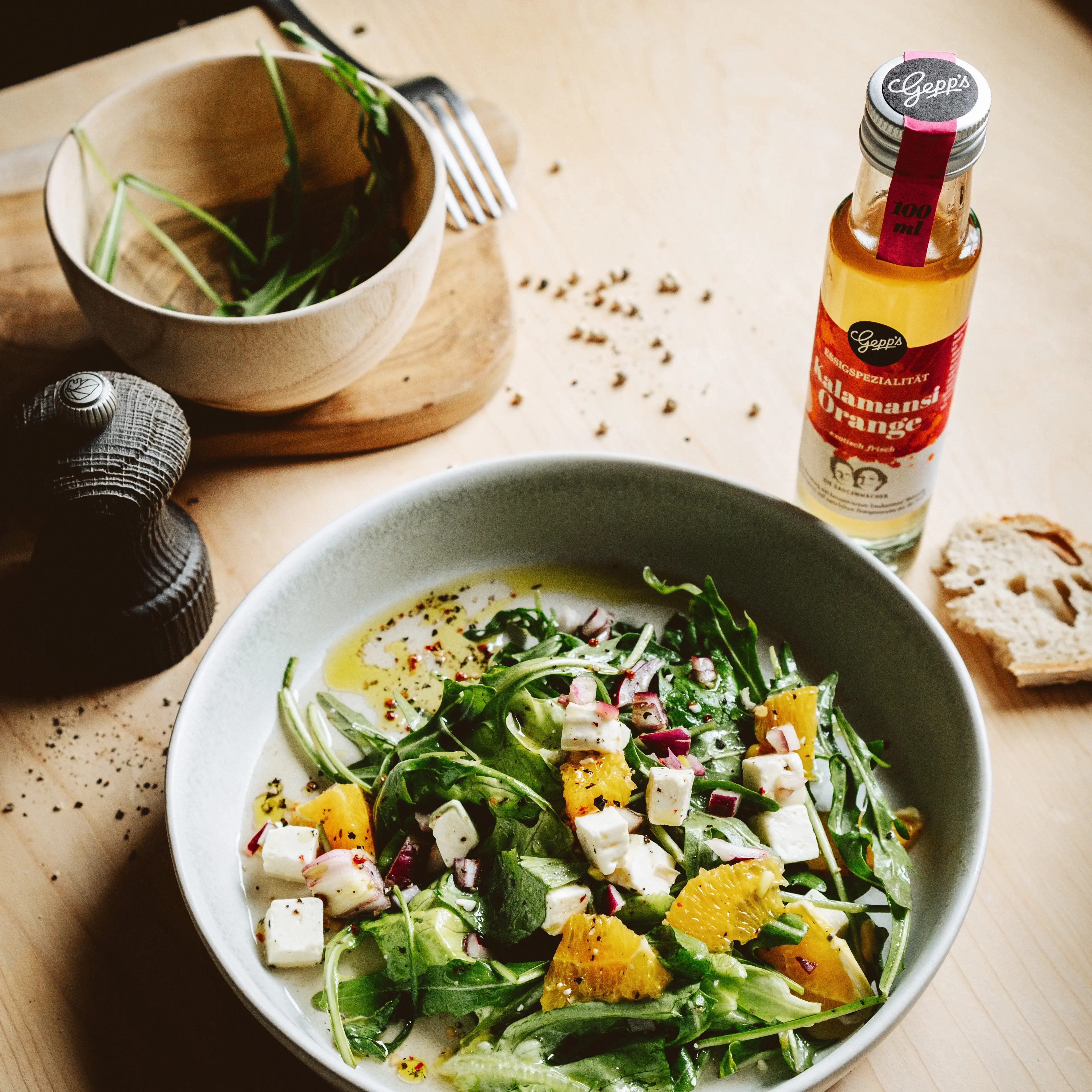 Fruchtiger Salat mit Essigzubereitung Kalamansi Orange
