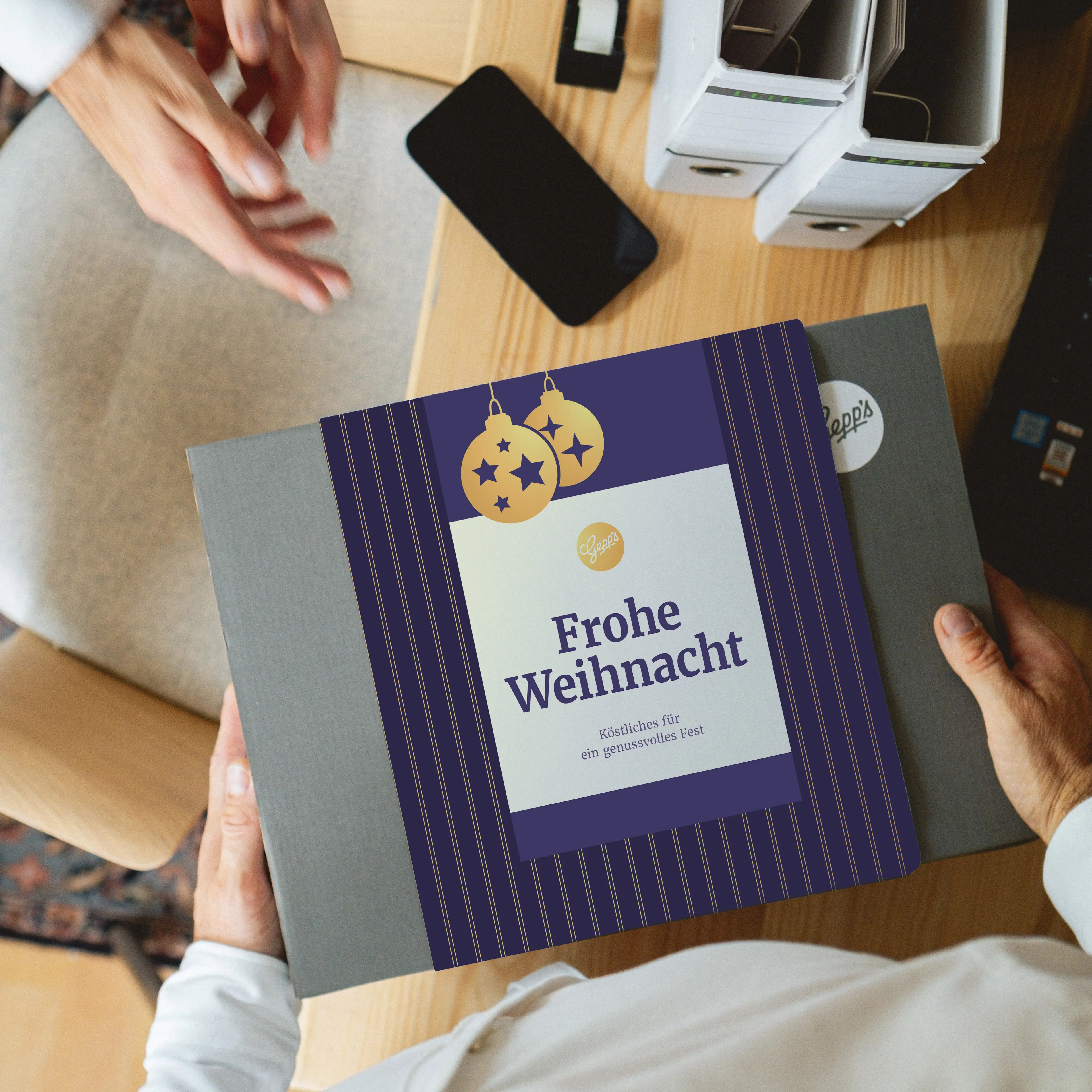 FG100690-praesentkorb_frohe_weihnacht_2026-04_5_Weihnachtsgeschenk_Mitarbeiter
