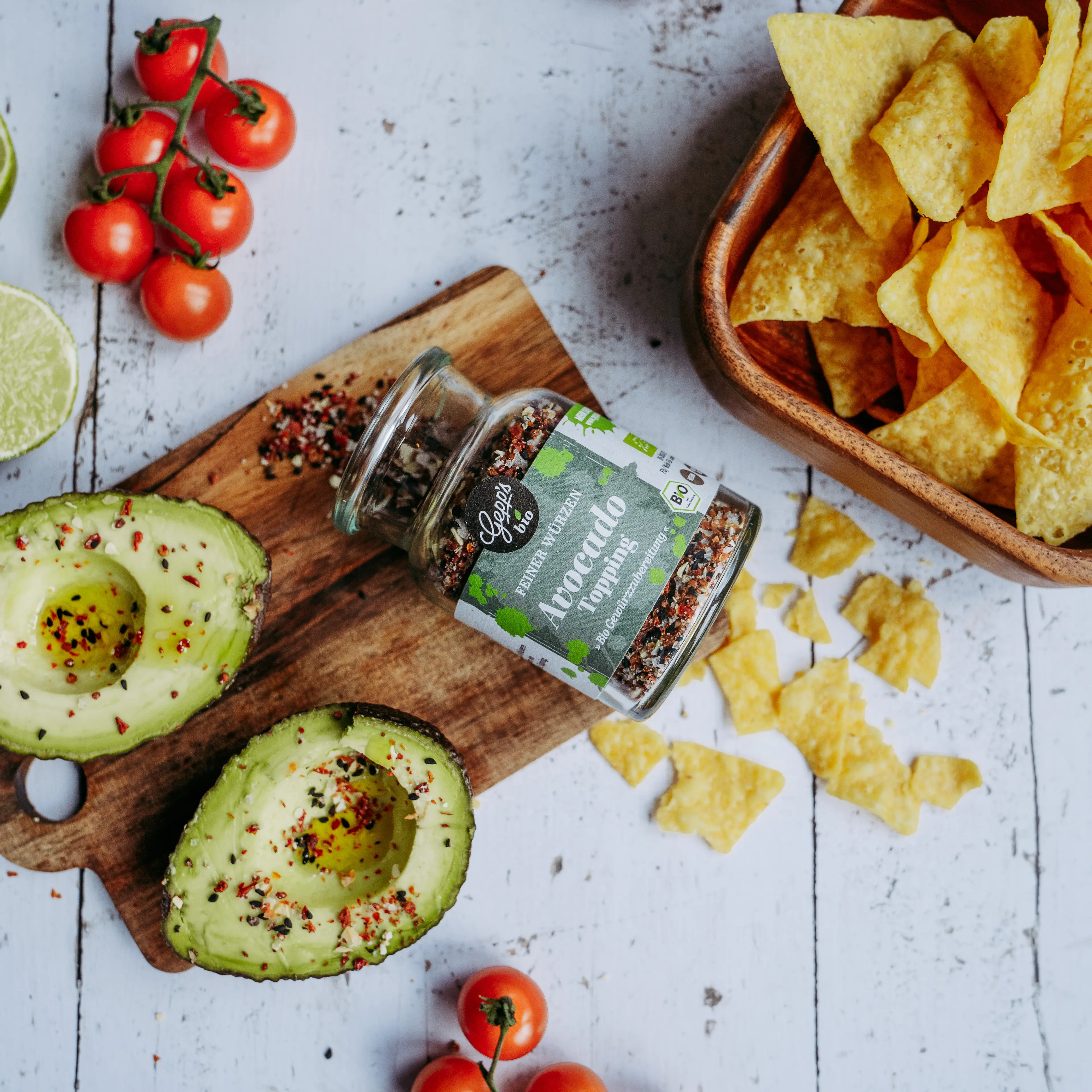 Cremige Guacamole mit wuerzigem Avocado Topping
