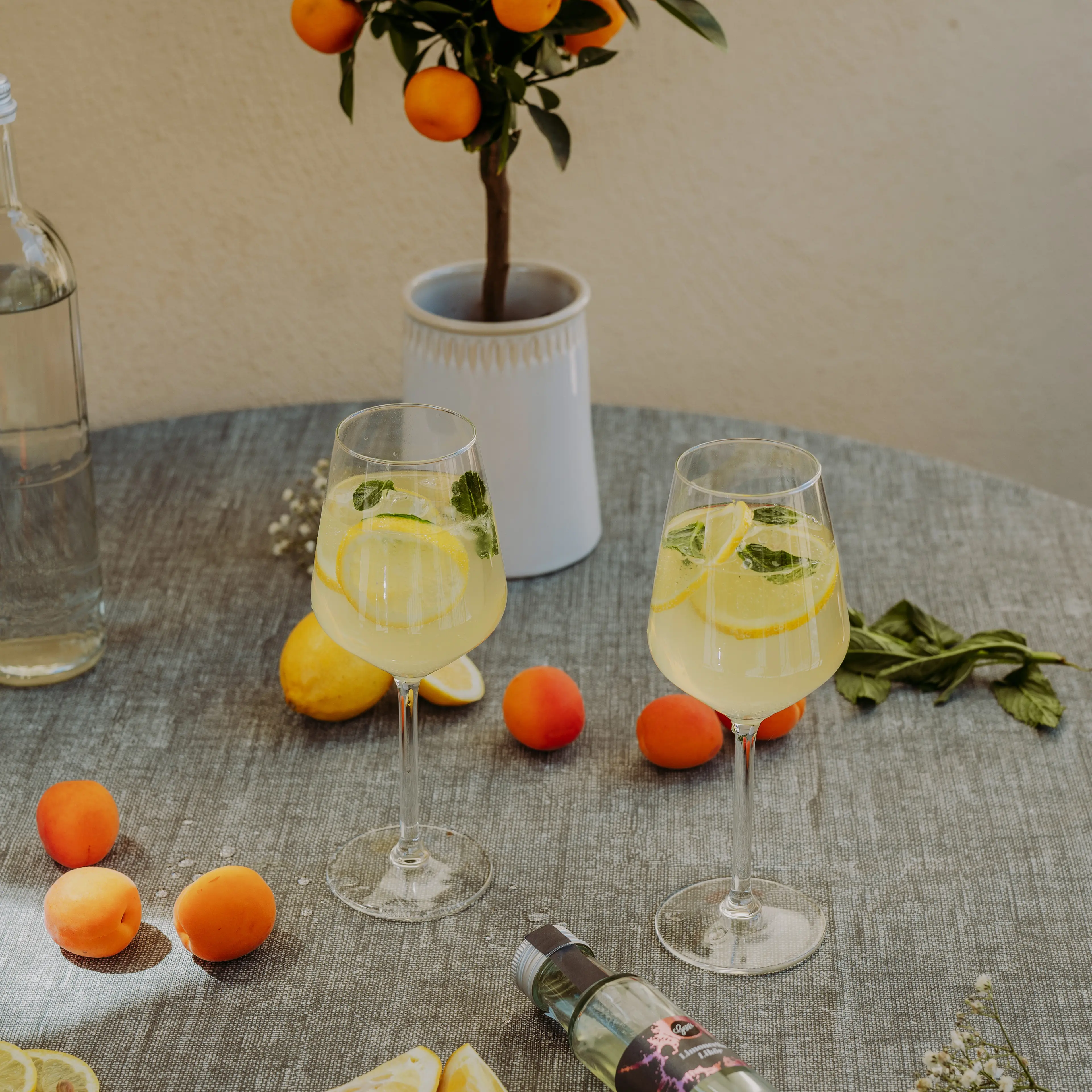Erfrischender Sommercocktail mit LImoncello Likoer
