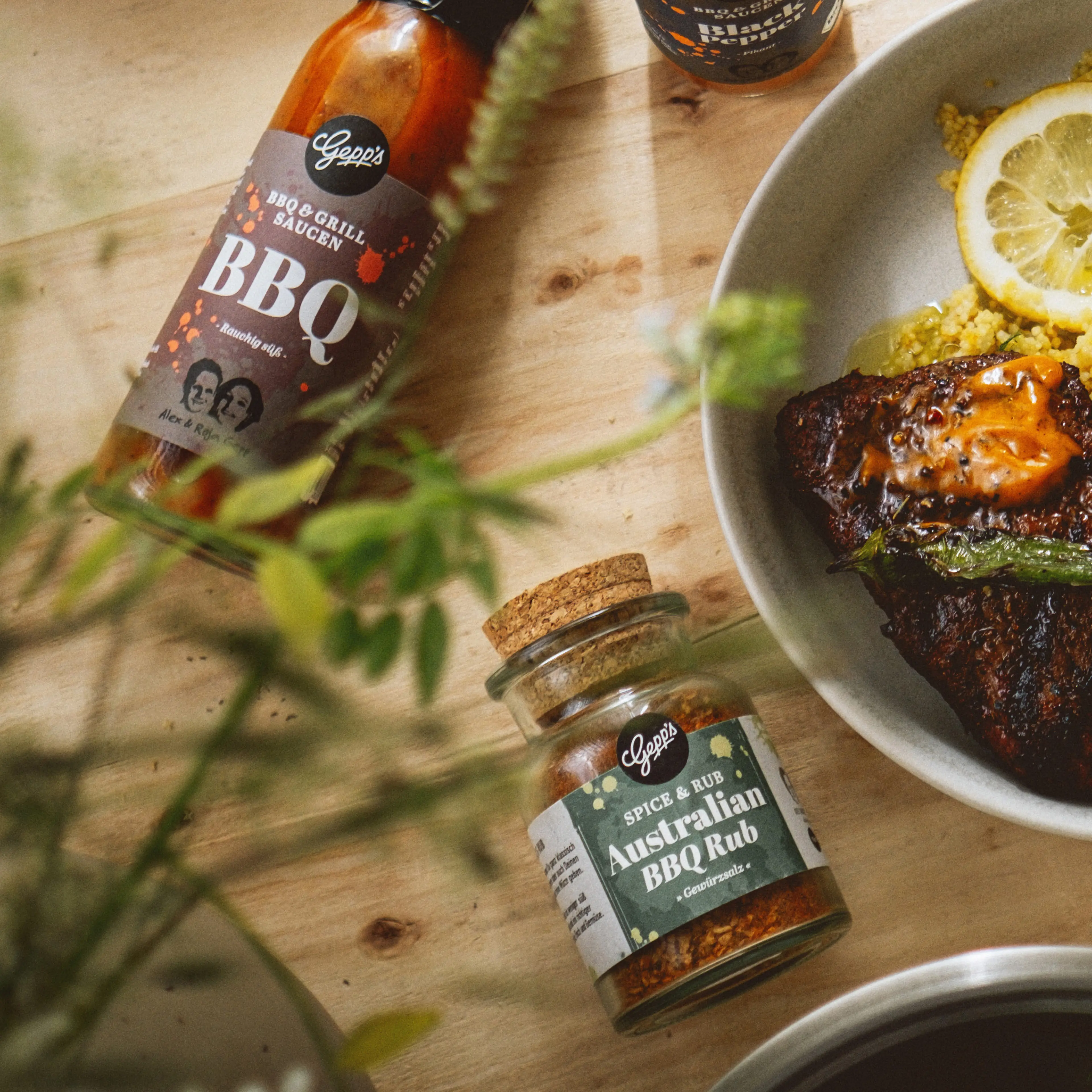 Grillgut mit Gewuerz und Sauce von Gepps