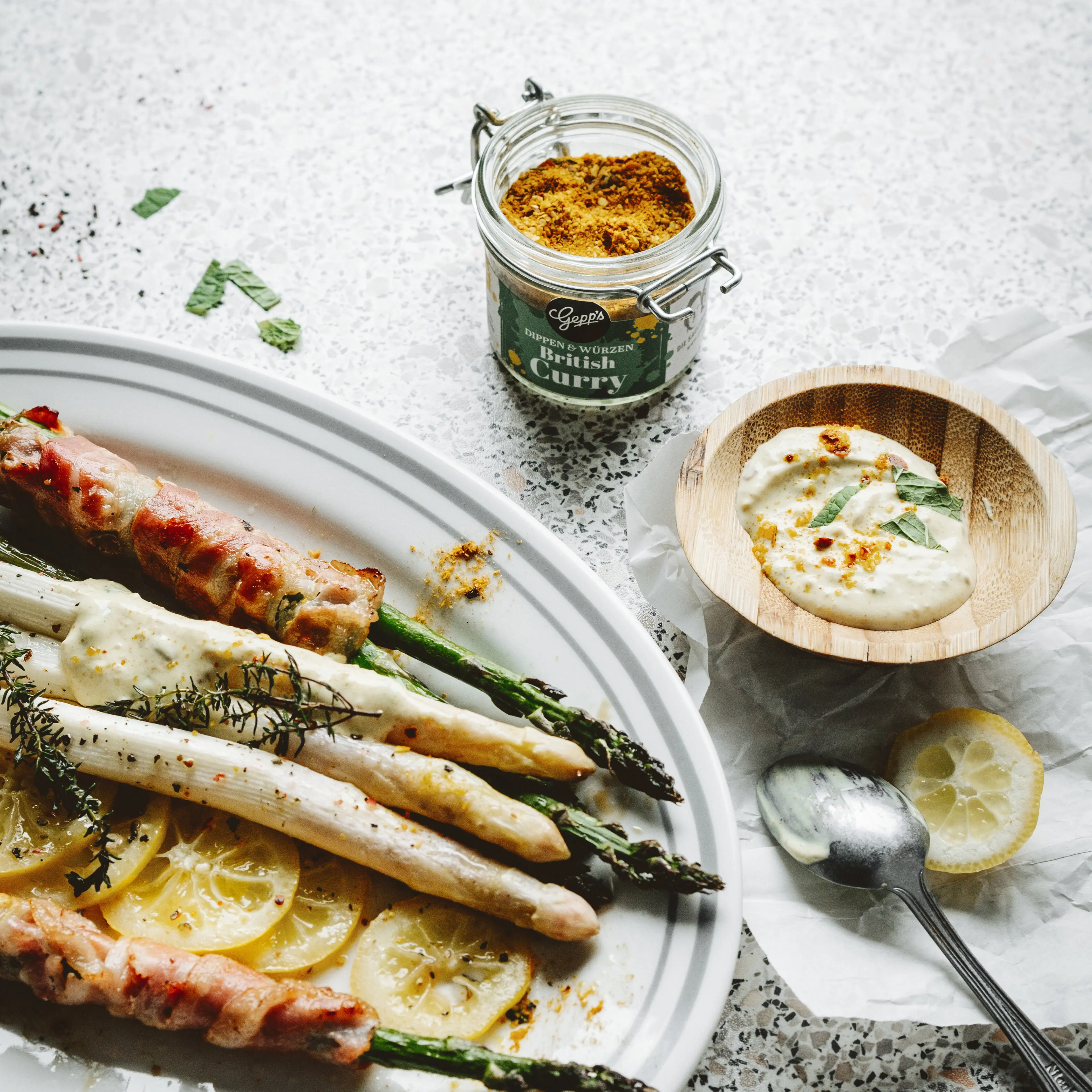 Spargel und Dip mit British Curry Gewuerz