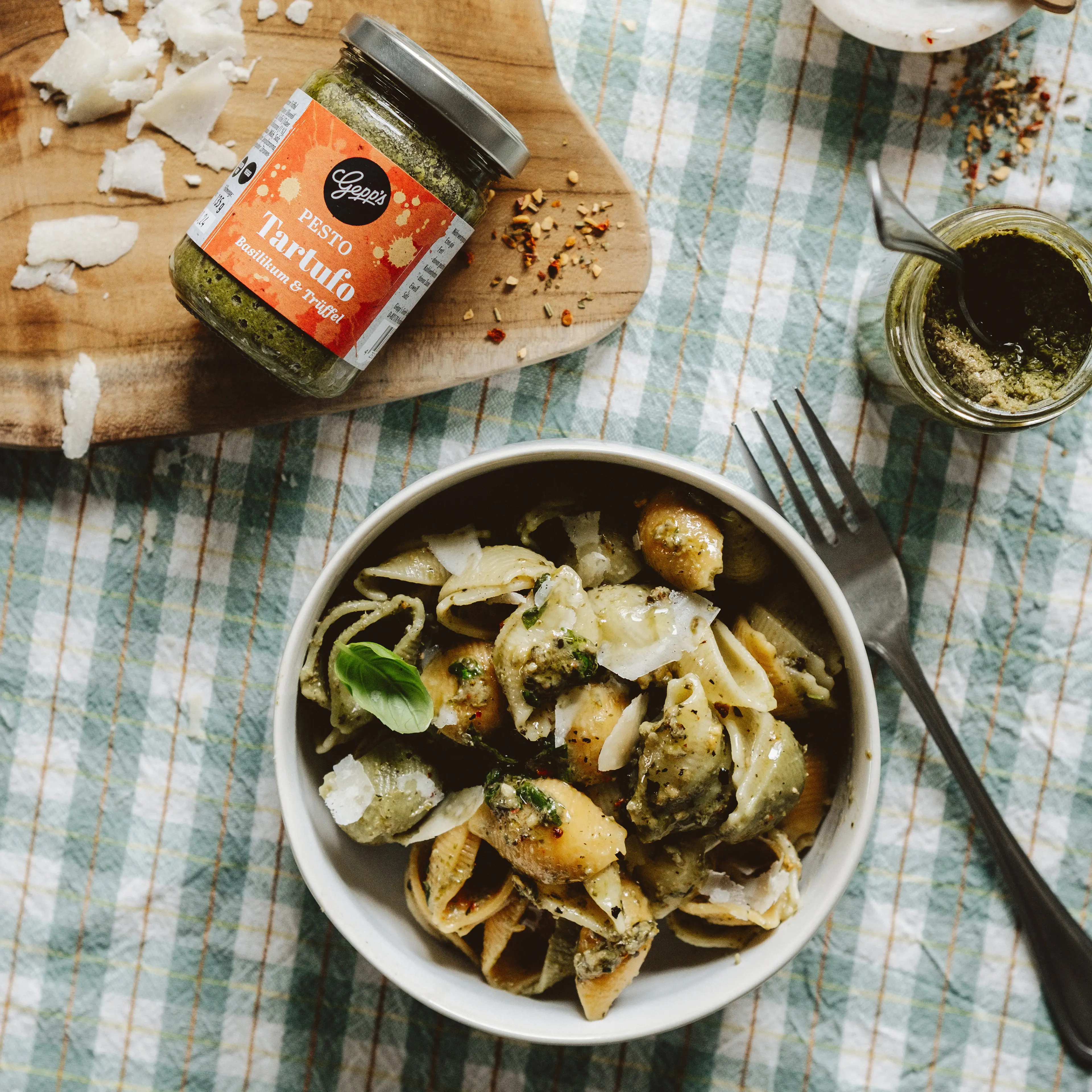 Pasta mit Pesto Tartufo