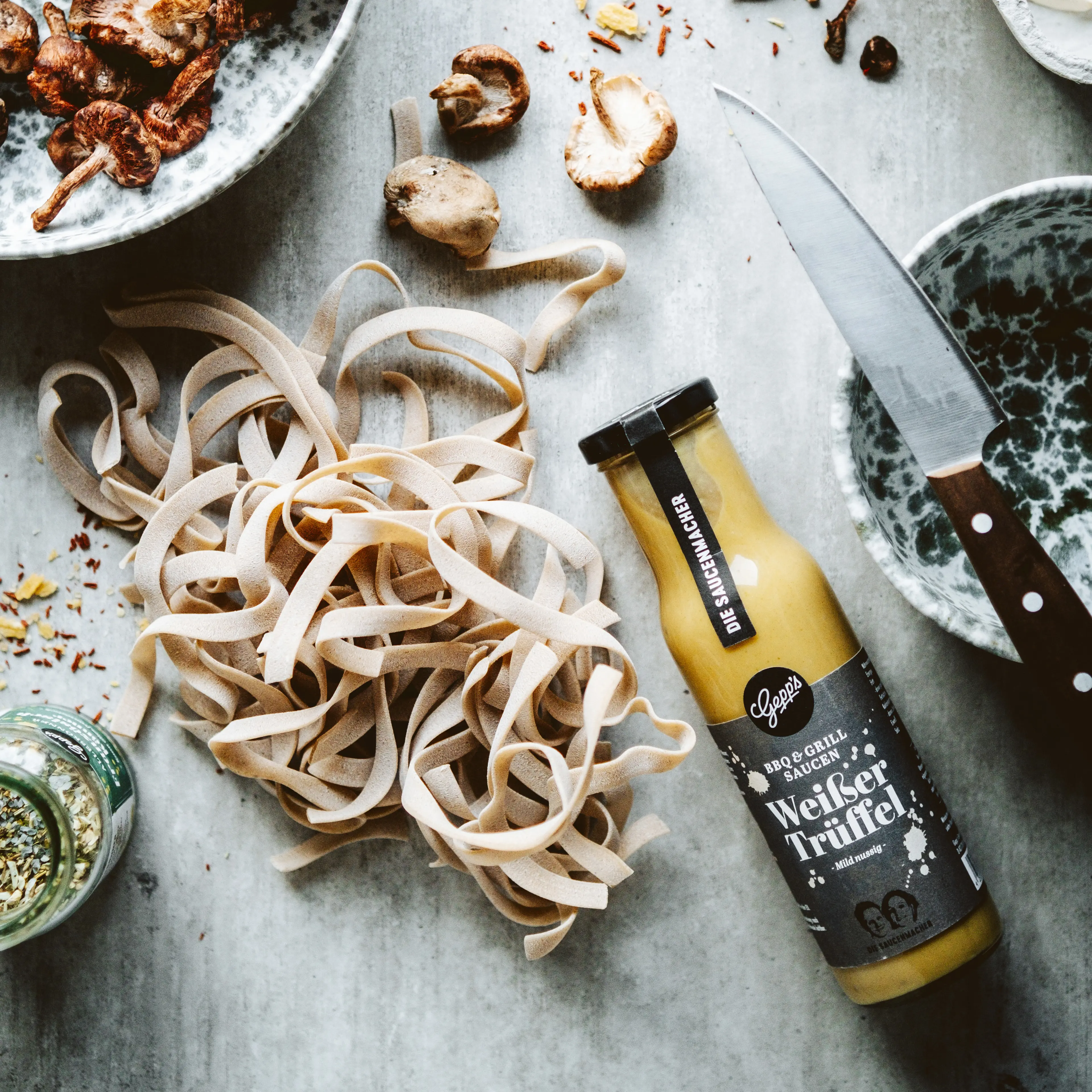 Weisser Trueffel Sauce zu Pasta