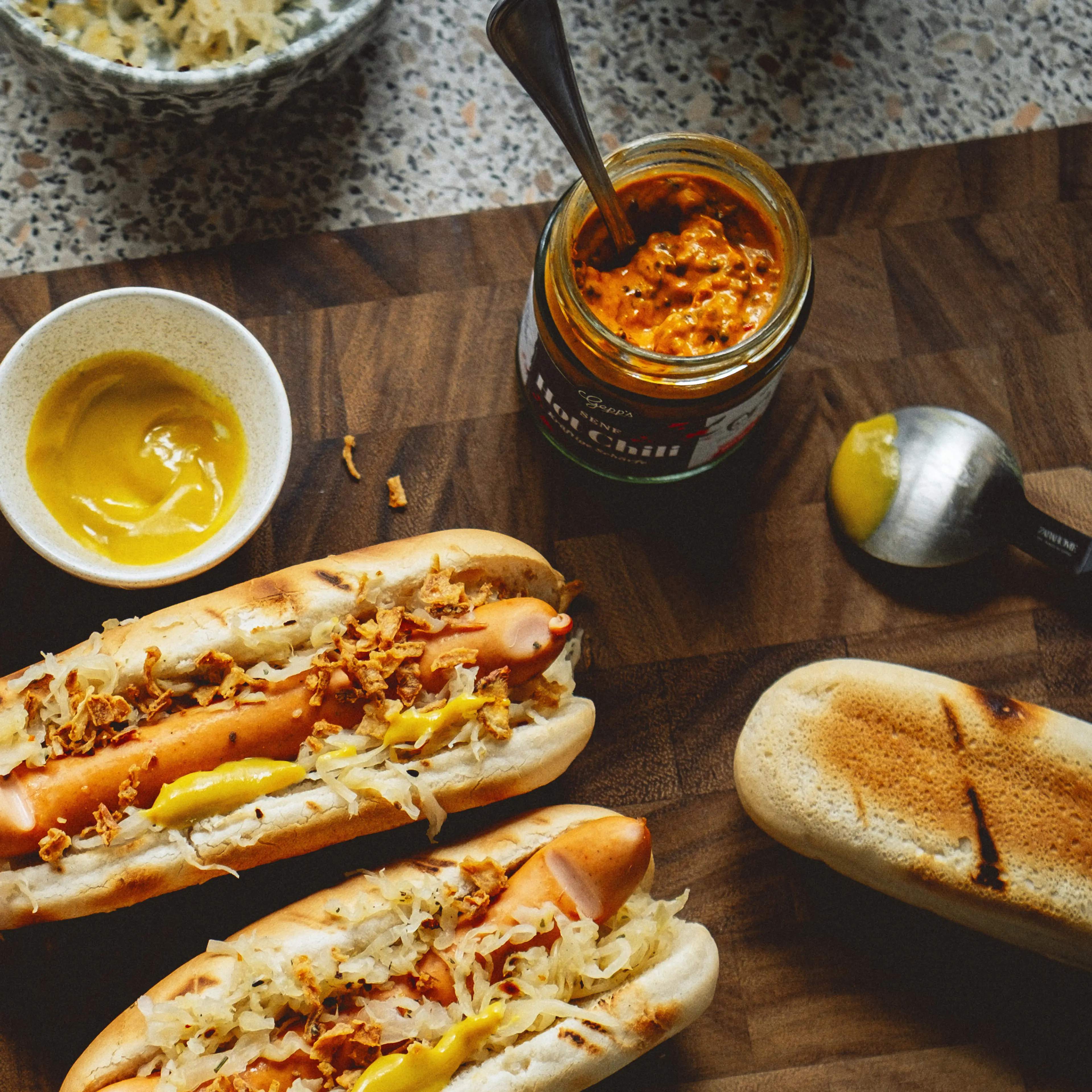 Hot Dog mit Whisky Senf