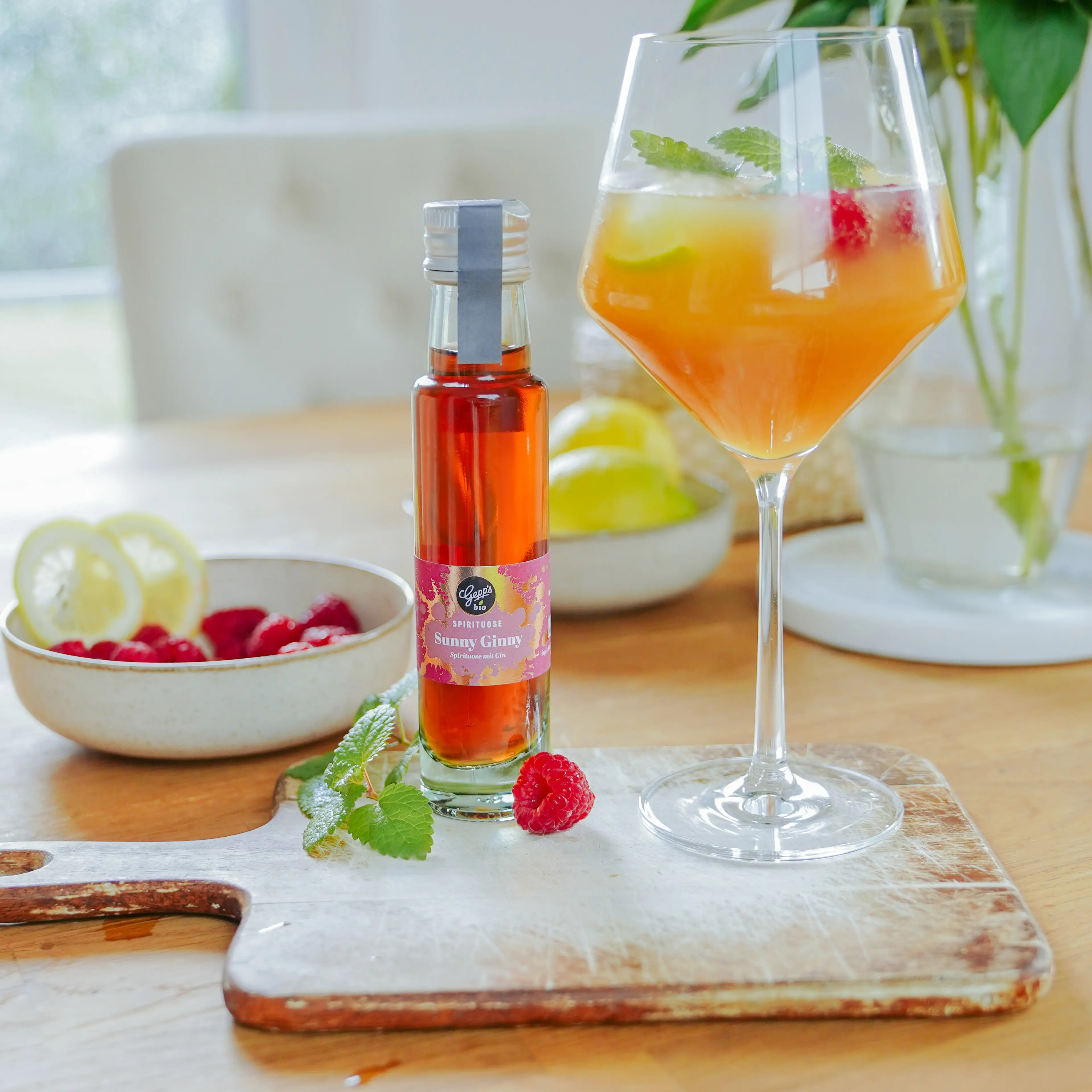 Fruchtiger Cocktail mit Bio Sunny Ginny