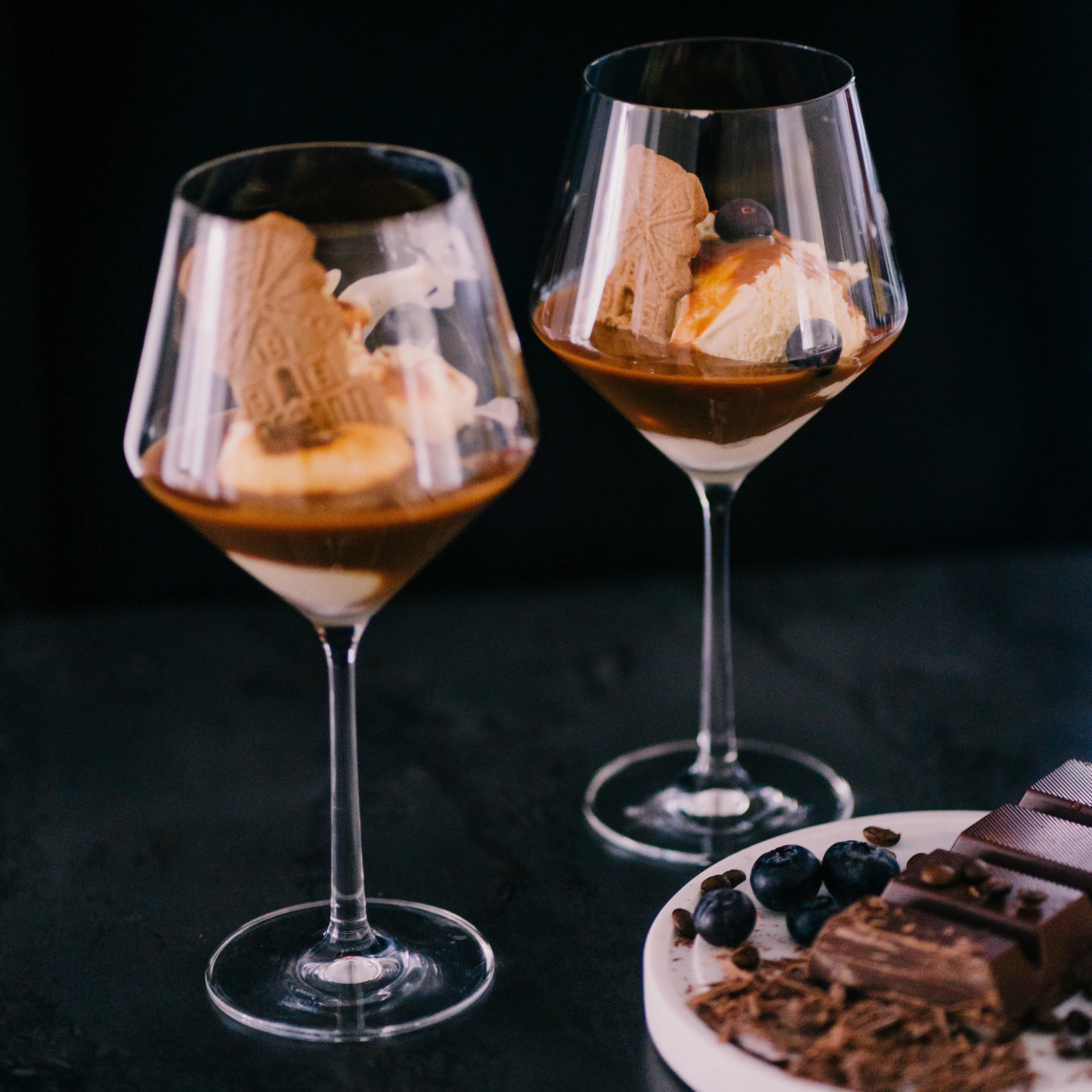 Cocktail mit Likoer Heidelbeer Zimt